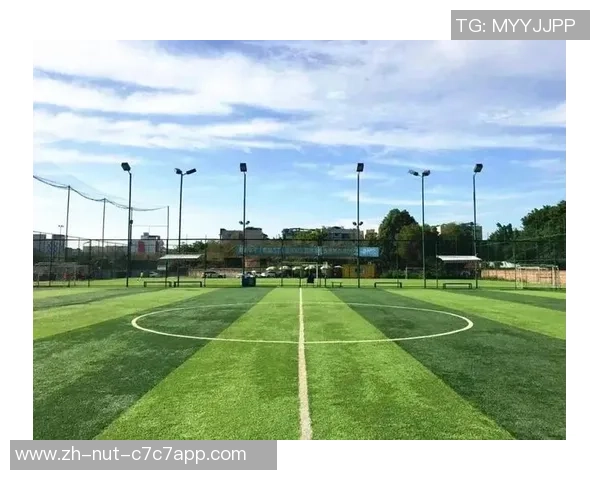 私人足球馆打造个性化运动空间满足你的足球梦想与社交需求