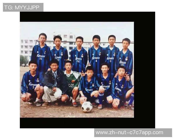 足球孙龙的传奇之路：从草根球员到职业联赛明星的奋斗故事